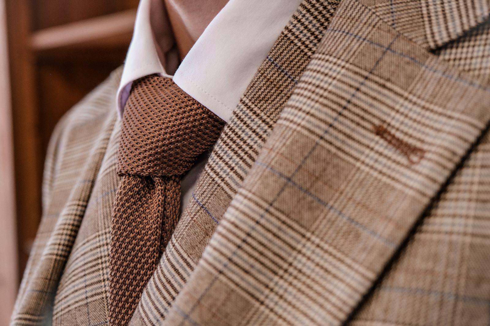 TAVERNY Captain - Men's Three-Piece Checkered Suit in Beige