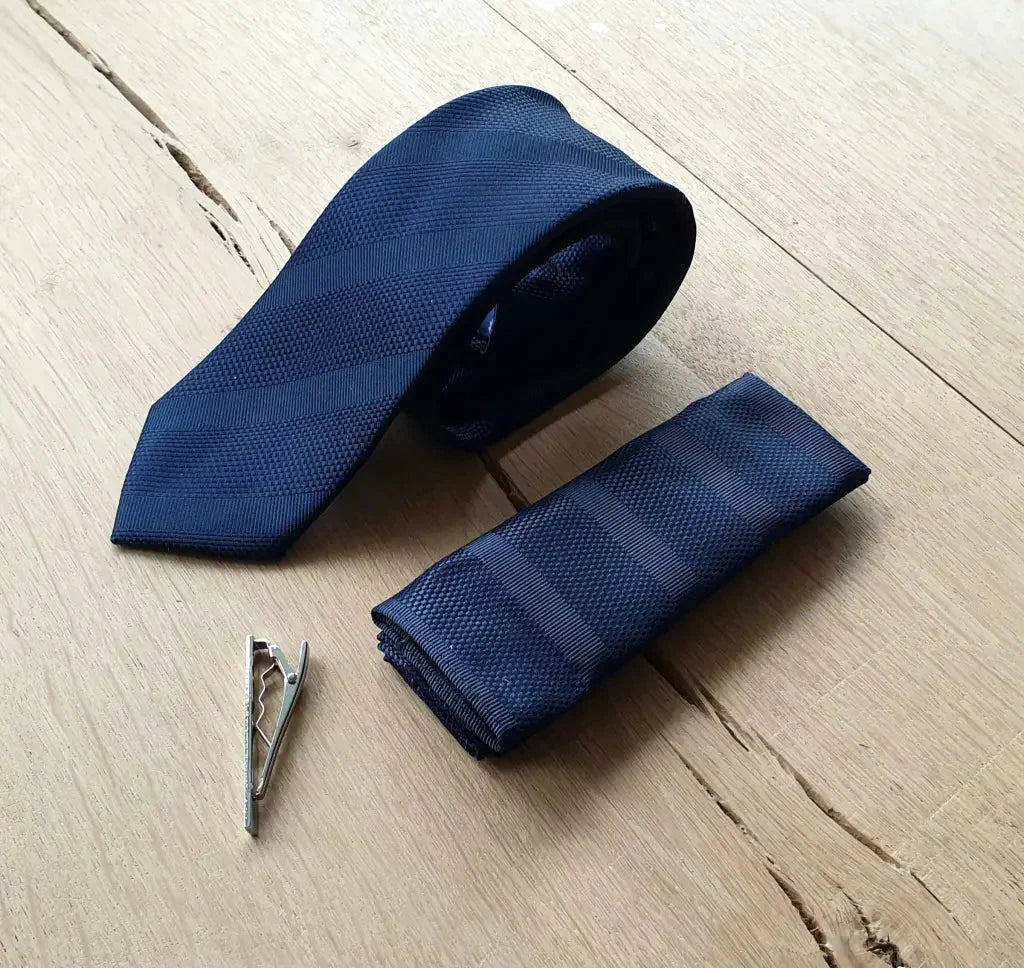 Cavani Gentlemen's Set Navy Blue Tie Handkerchief Clip